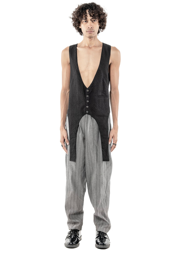 Hallar Vest