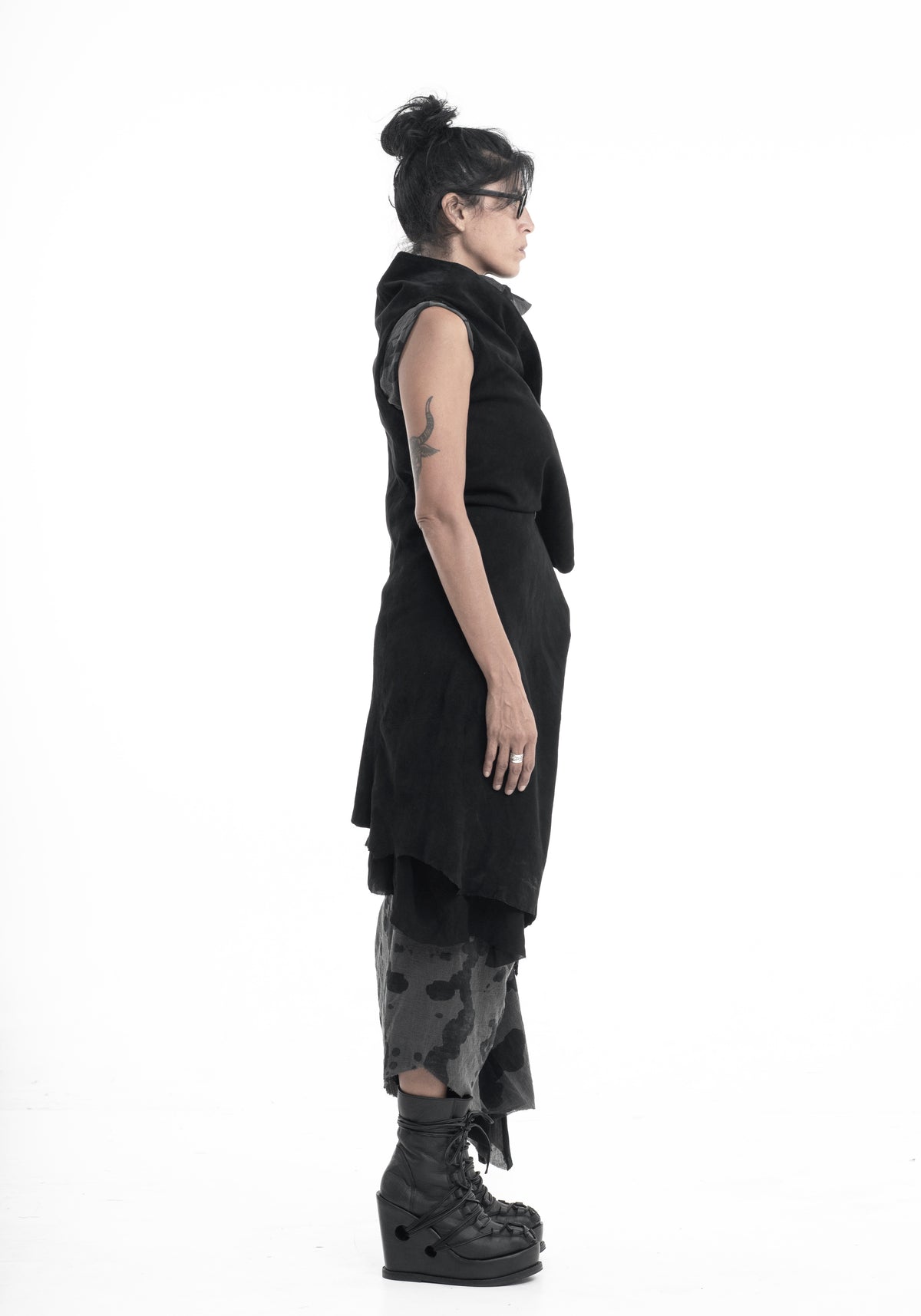 Hold Me Vest Leather Long