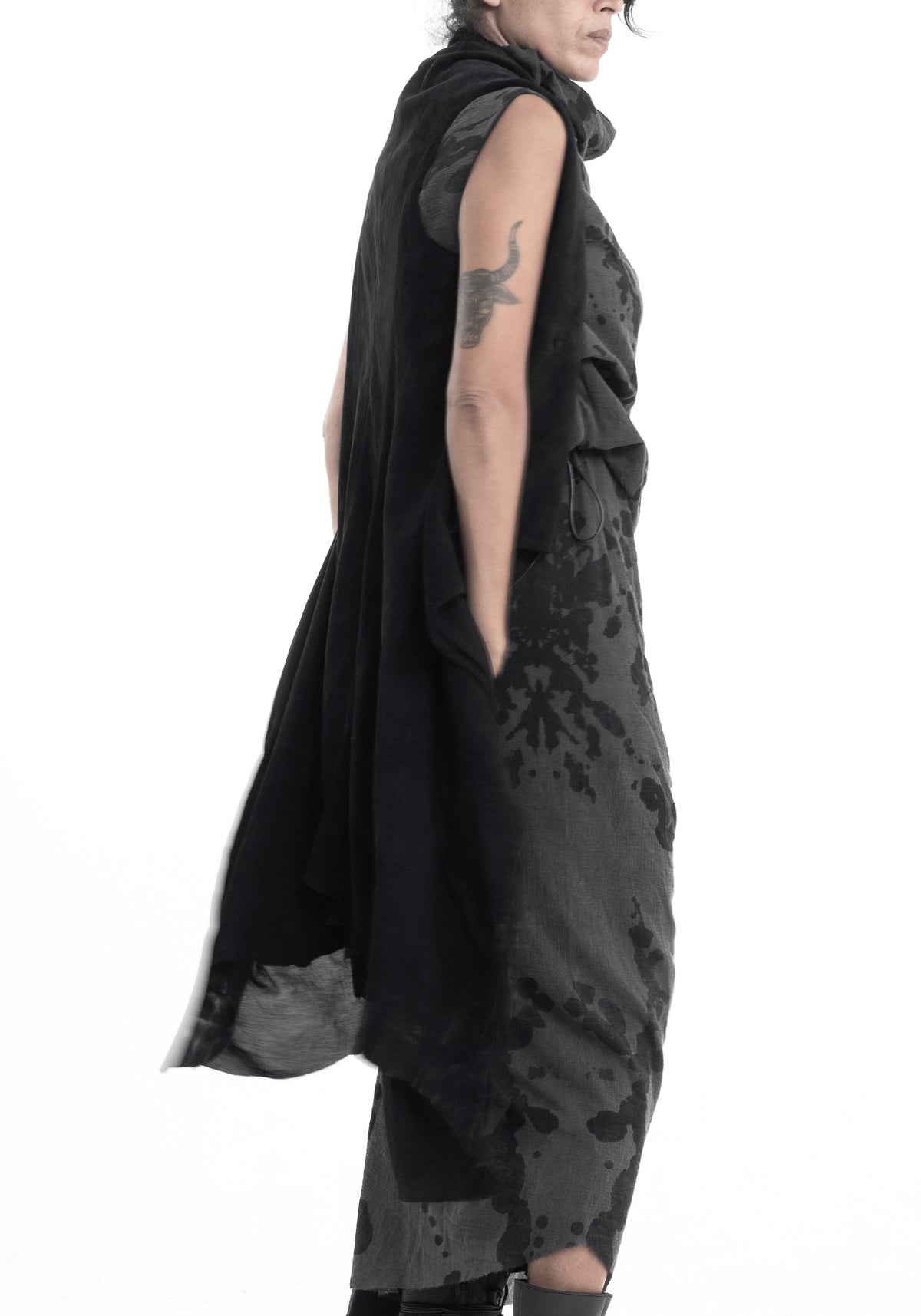 Hold Me Vest Leather Long