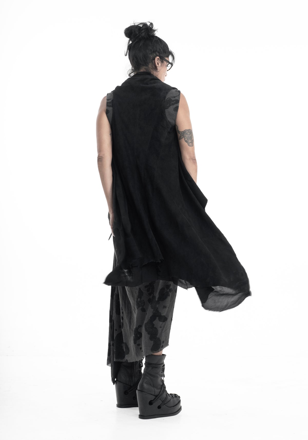 Hold Me Vest Leather Long
