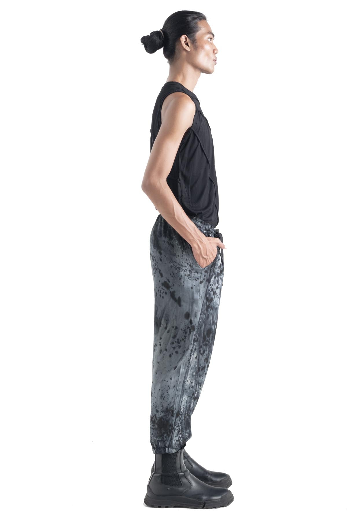 Kay Pants Noda Hitam