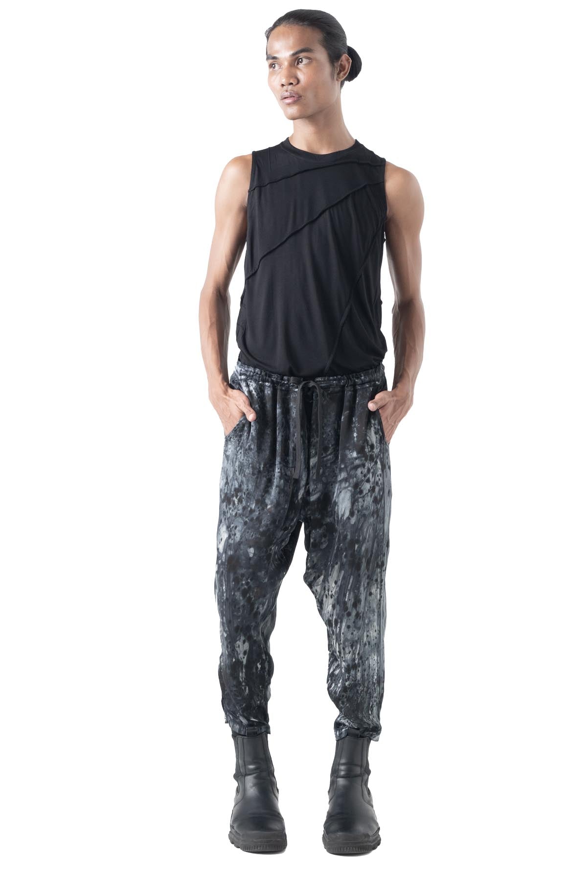 Kay Pants Noda Hitam